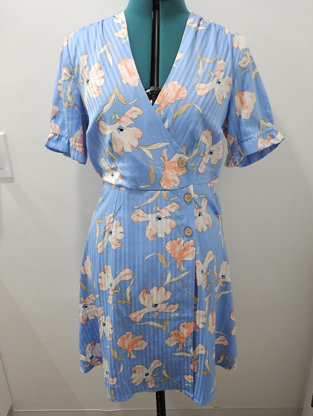 Vero Moda Blue Floral Faux Wrap Mini Dress Flutter Sleeve Size L